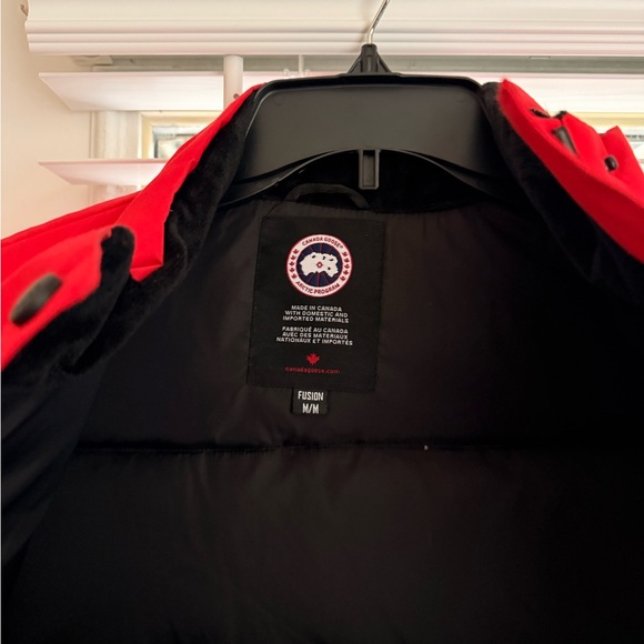 Canada Goose Freestyle Down Vest – Red – Women’s Size M - Picture 4 of 10